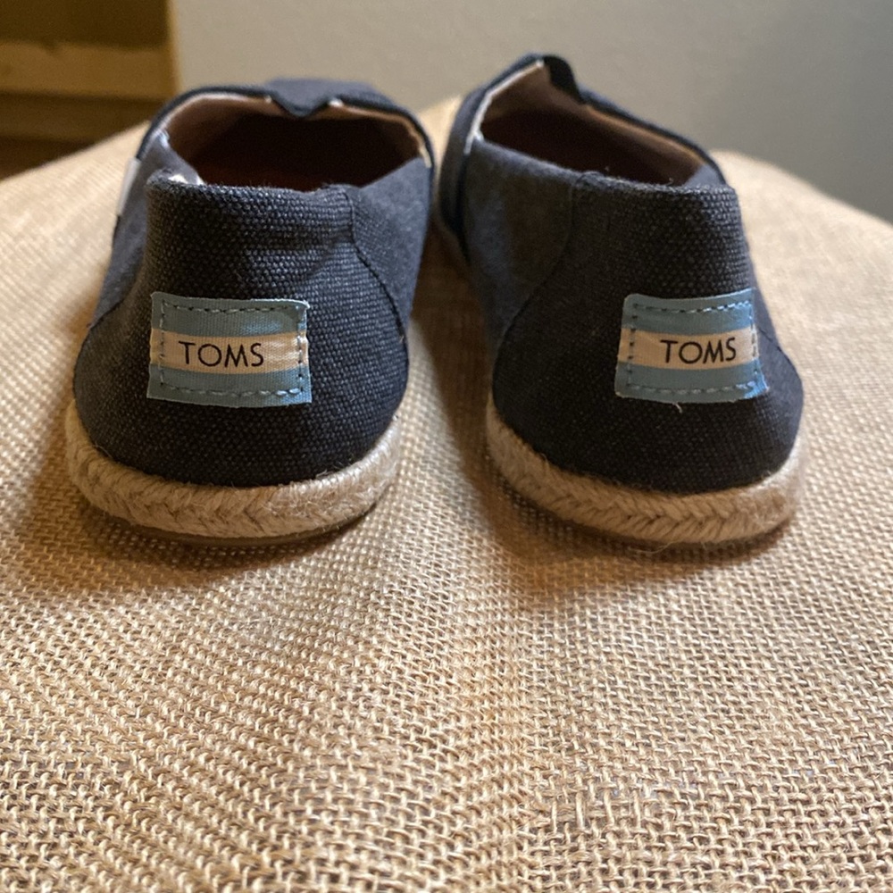 NWOT Black denim Toms - Picture 2 of 6